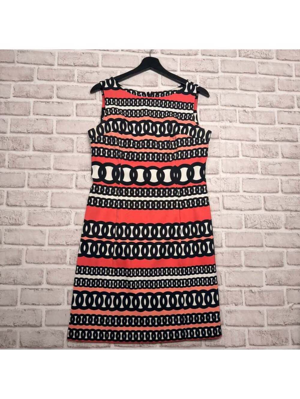 Evan-Picone Circle Pattern Shift Dress Sleeveless Coral Black White Women's 8